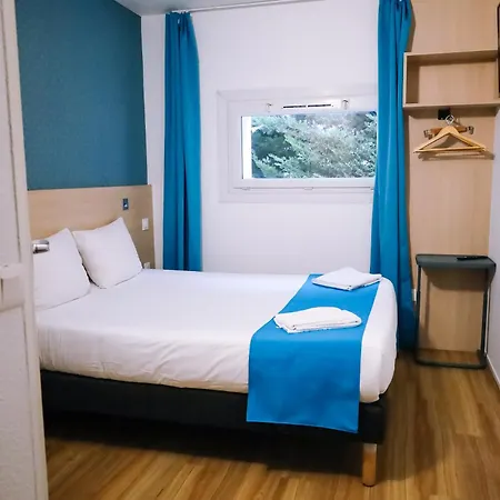 Escale Hotel 2*